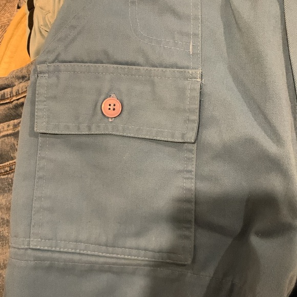 Vintage REI cargo shorts size 8 (read description) - Picture 4 of 4